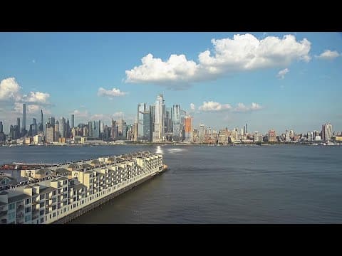 Manhattan Skyline from Lincoln Harbor live poster